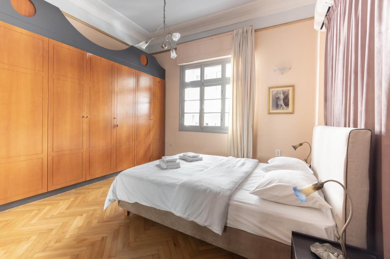 Ideal 4 Bdr Apartment In Plaka For 10! Athens Luaran gambar