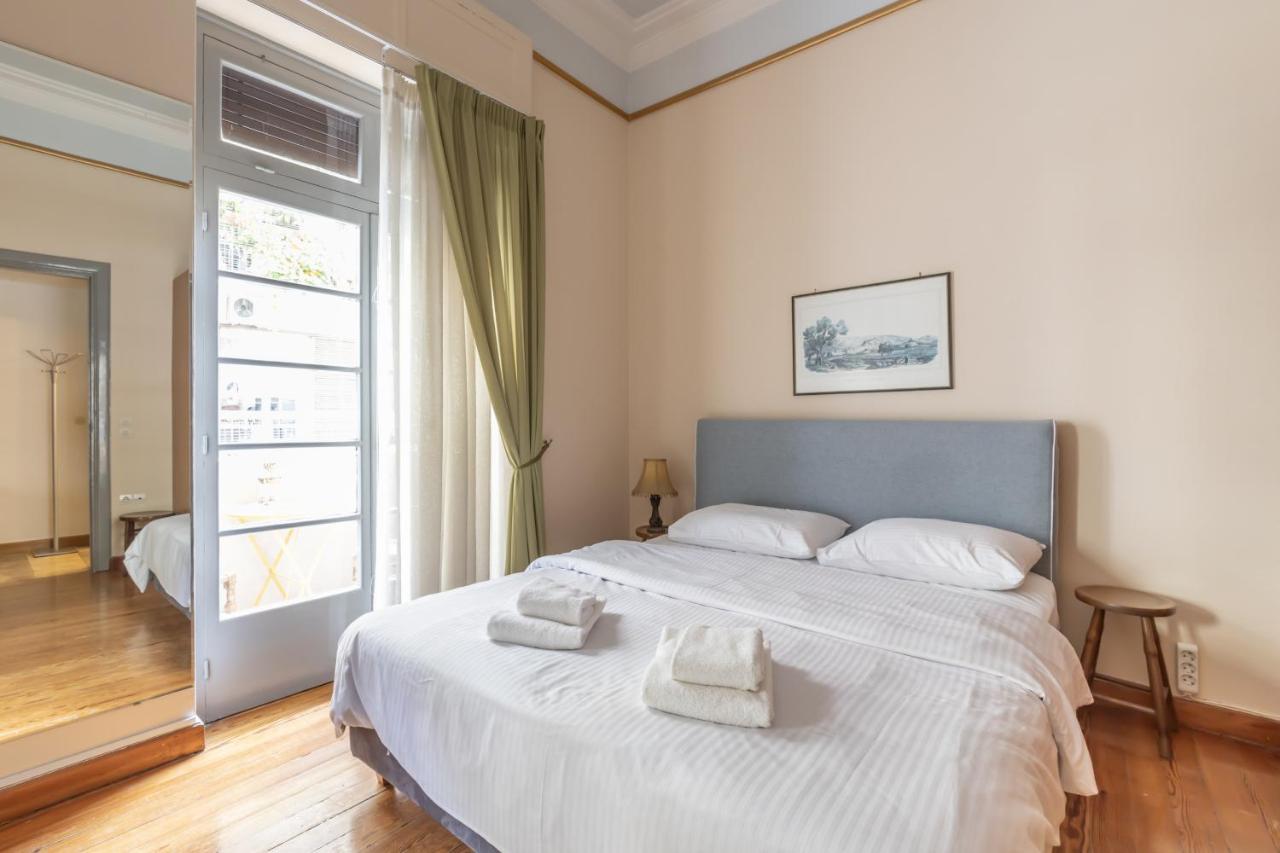 Ideal 4 Bdr Apartment In Plaka For 10! Athens Luaran gambar